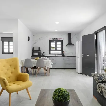 La Holiday home *